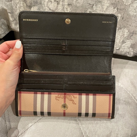 Burberry Check Print Large Wallet Button Closure - Picture 8 of 13